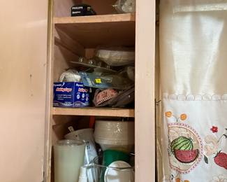 Lots of nook and crannies to rummage thru 