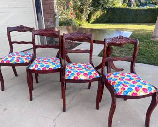 Beautiful and like brand new but 300 years later hahaha