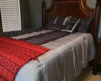Stanley queen size bed