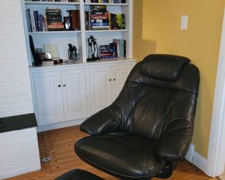 Recliner chair & ottoman