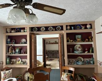 Rosevill Pottery, Robinson Ransbottom Pottery, Hull Art Pottery, Weller Pottery