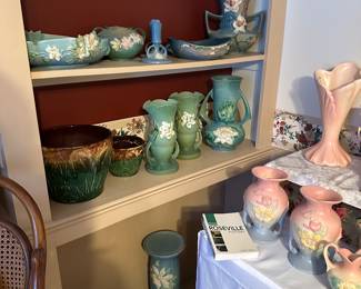 Roseville Pottery, Hull Pottery, Weller Pottery