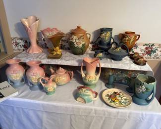 Roseville Pottery, Hull Pottery, Weller Pottery