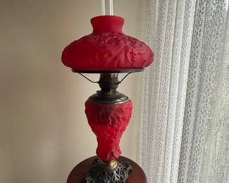 Pittsburgh Regal Iris GWTW Kerosene Lamp