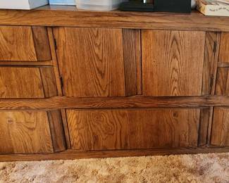 Dresser with 2 mirrors, 2 matching nightstands 