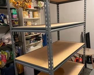 Sturdy shelving unit - 5 shelves