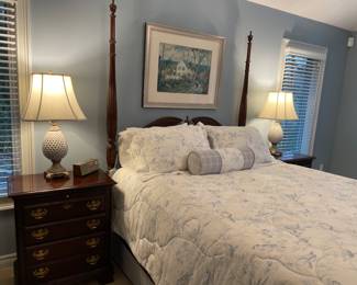 Queen 4-poster bed, mattress set, two nightstands (with 4 drawers and tray)