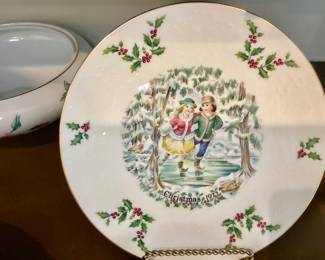 Royal Doulton 1977 Vintage Christmas Plate