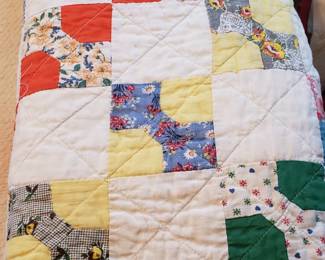 Completed quilt throw or baby's blanket