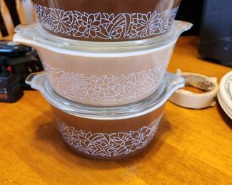 #127	Pyrex Woodland brown casserole dish set and lids #471 #472 #473B	 $20.00 
