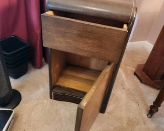 #83	Mid-Century cabinet one drawer one door (damage to finish on top) for project 16x13x28	 $25.00 
