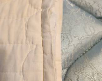 #134	Quilt Multiple Bird Design 90x68 (some stains and some tears)	 $20.00 
