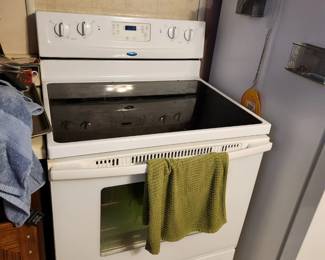 #70	Whirlpool 4 Burner Stove w/ Oven	 $75.00 
