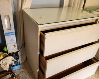 #104	White painted dresser 3 drawer with glass top 30x18x29	 $20.00 
