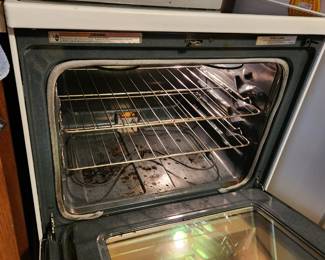 #70	Whirlpool 4 Burner Stove w/ Oven	 $75.00 
