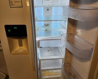 #69	Kenmore Side By Side Refrigerator 106.51762510	 $50.00 
