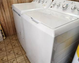 #117	GE Washer 3.6 CU FT washer with agitator And GE Electric Dryer 7.0 CU FT tested	 $200.00 
