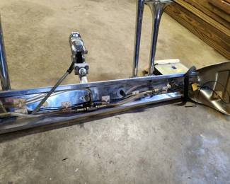 #77	Truck mount with 4 horns and Mack Bulldog emblem	 $150.00 

