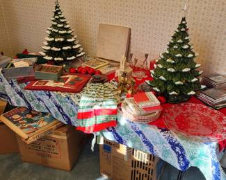 Rare 4 tiered ceramic Xmas trees, with original bulbs and lights
