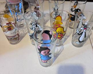 1973 Pepsi Looney Tunes Collectible Glasses -Roadrunner - Wiley E Coyote - Bugs Bunny - Daffy Duck - Foghorn Leghorn - Pepe La Pew - Yosemite Sam- Sylvester - Petunia Pig