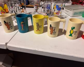 Walt Kelly Pogo Comic Plastic Cups - Porky Pine  - Beauregard Hound Dog - Howland Owl - Porky Pine -  Churchy the Turtle 