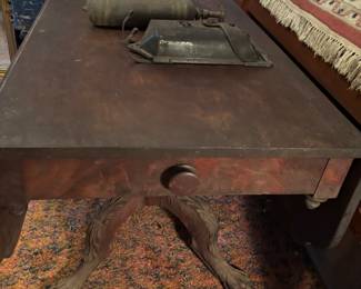 This table is wonderful! Butterfly drop leaf. The top is one solid piece of walnut