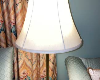 Table W/ Lamp Combo