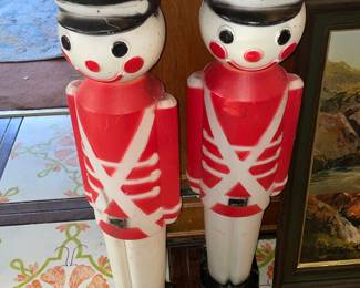 Blow Mold Toy Soldiers