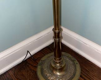 Accent Table W/ Lamp