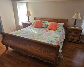 Matching set of pineapple lamps, $80.00 , there is also a set of pineapple lamps in the living room larger in size for 
$125 for the pair