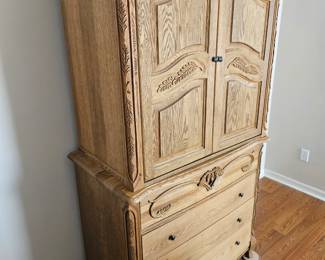 Amish built 
Measures 41 in by 23.5 in by 78 in tall    $450