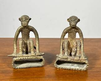 (2pc) Monkey Napkin Rings | Brass monkey figural napkin rings. - h. 3.5 x w. 2.5 in