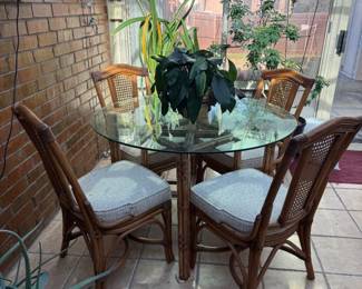 Sunroom Dining Table Round Glass Top
