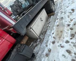 1997 Chevrolet C6500 Kodiak
Ready to work. 256k miles. CAT 3116 Engine, Diesel.