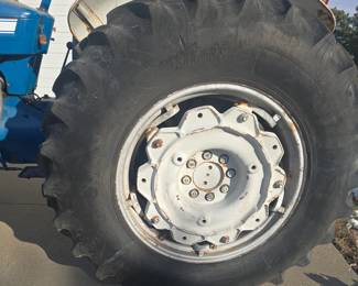 1974 Ford 4000 Tractor