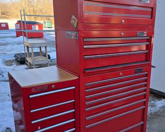 Magnum stacking toolbox