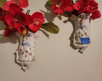 Pretty wall pockets. 