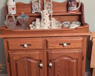 Perfect solid oak wash stand/buffet.