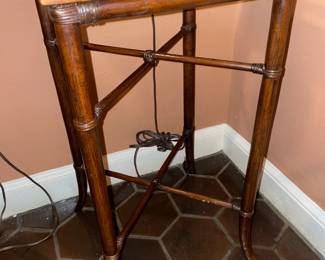 Wooden End Table With Lift Up Glass Tray