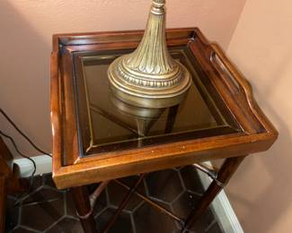 Wooden End Table With Lift Up Glass Tray