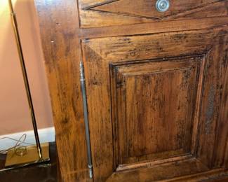 Large Antique Wooden Dining Room Buffet Cabinet With 2 Doors & 2 Drawers