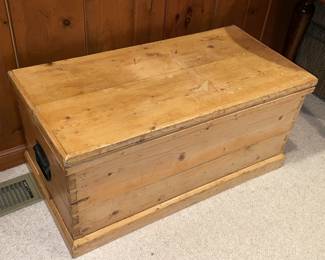 Lift Up Wooden Trunk With Handles