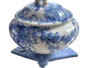 Blue and White Chinese Covered Bowl on Fan-Shaped Base