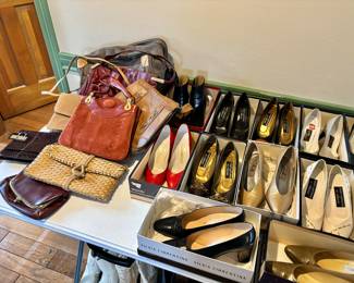 Variety of shoes.  Most are 6.5M