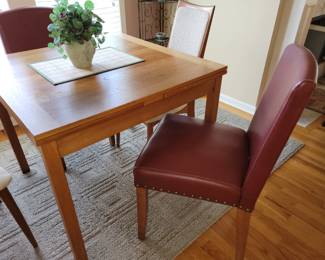 Folding kitchen table