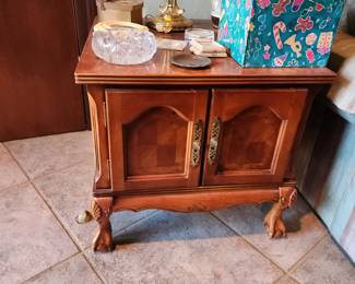 Vintage D.V. Kelly 2 Door Lamp/ Bedside Table
