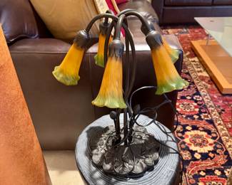 Tiffany Style Tulip Lily Pad Lamp