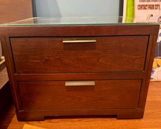 2 Calvin Klien Nightstands