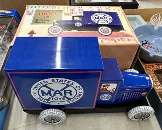 Delivery Truck Mar Toys