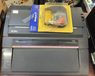 Royal Typewriter 